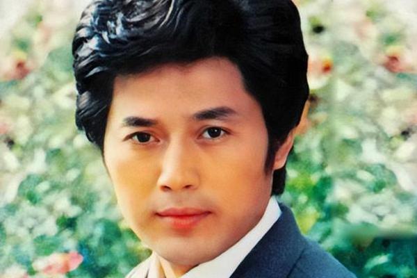 80年代明星照片男 80年代男演员全部名单