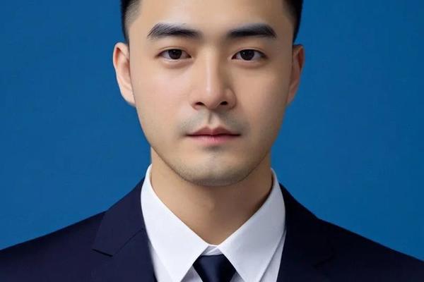 正装照模板男(正装半身照图片)