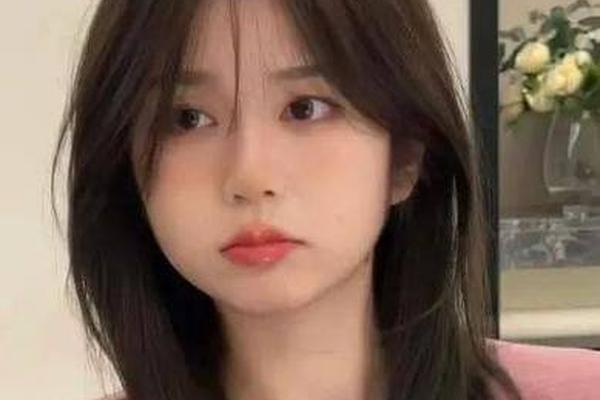 圆脸怎么显瘦一点、脸圆脸大怎么瘦脸