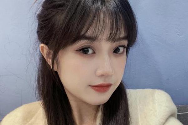 圆脸的女孩子适合什么刘海-圆脸适合什么刘海最好看