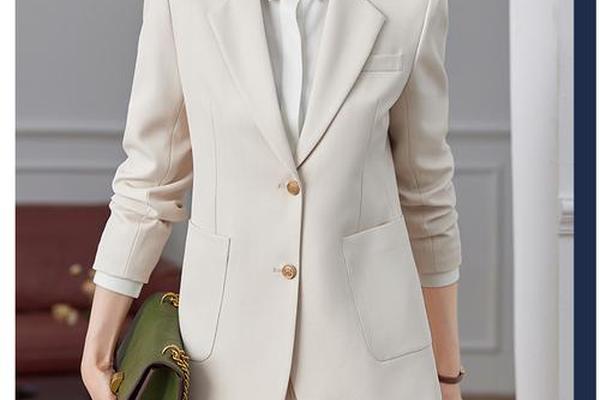冬天面试正装女生服装推荐 冬天面试最忌三种衣服 冬天面试正装女生服装推荐 冬天面试最忌三种衣服