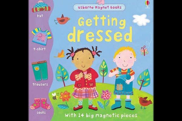 穿衣服get dressed 穿上衣服的英文get dressed