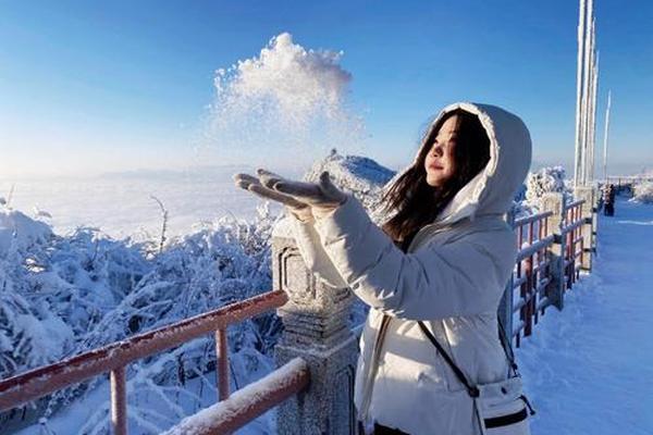 冬天约女生出去玩什么 冬天可以约女生去干嘛