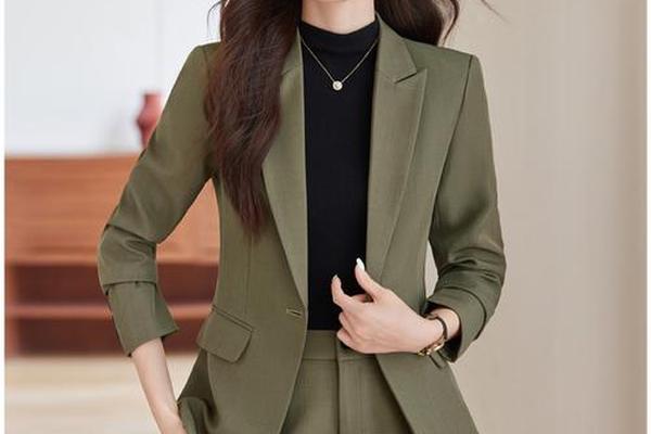 公务员面试都穿什么,公务员面试服装女生搭配