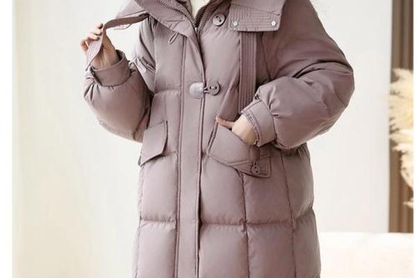 羽绒服啥颜色最好看五十岁,五十岁适合什么颜色羽绒服