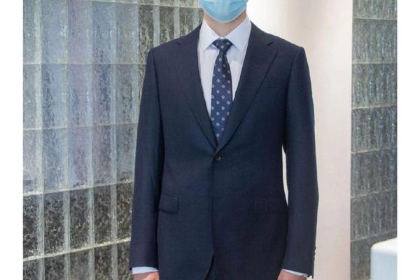 男生公务员面试穿搭图_公务员面试鞋子大忌
