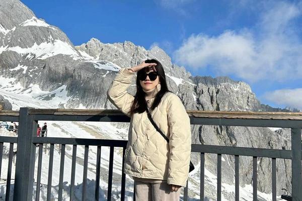 3月去云南穿衣搭配图片 3月云南旅游穿衣搭配图片大全