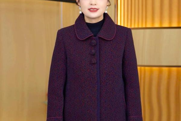 中老年女士服装;中老年女装时尚