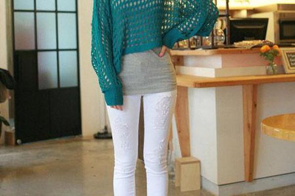 女人上身短下身长怎么穿衣服 上身短下身长搭配衣服