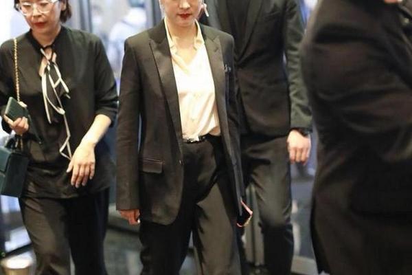明星出街穿搭、孙俪出街穿搭