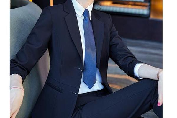 公务员的正装 公务员正装是什么样的衣服