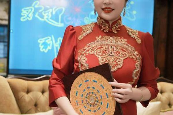 穿衣图案风水图解—风水师的穿着打扮图片