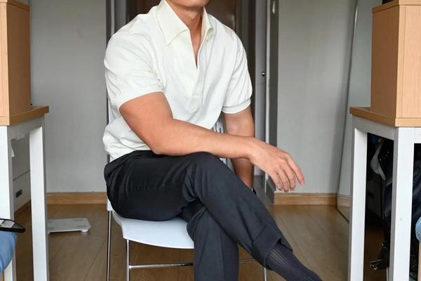 夏季公务员面试着装男,公务员面试男生着装要求