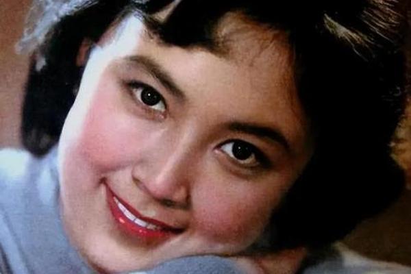 80年代明星美女照片图片_八十年代女明星图片 名单