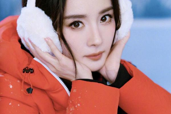 冬天明星怎么搭配棉服、明星冬季搭配