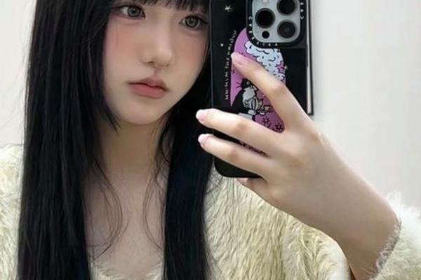 圆脸妹子适合的刘海,圆脸的人适合弄刘海吗