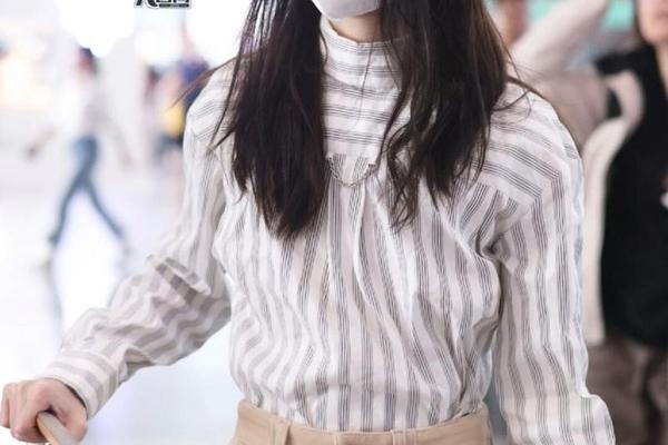 女明星机场穿搭夏季 女明星冬季穿搭街拍