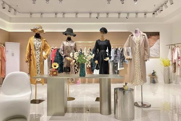女装店的陈列技巧是什么呢;女装店陈列