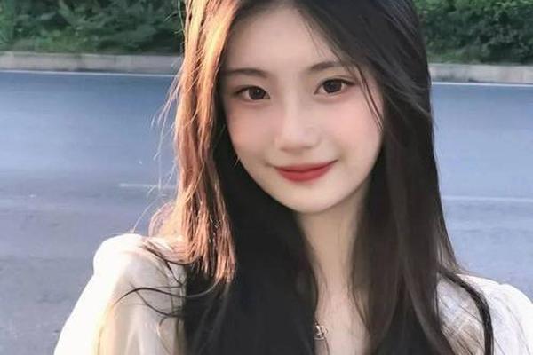 圆脸可爱小姐姐头像-漂亮小姐姐头像