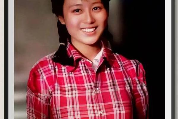 80年代年轻女性穿着、80年代农村女人着装