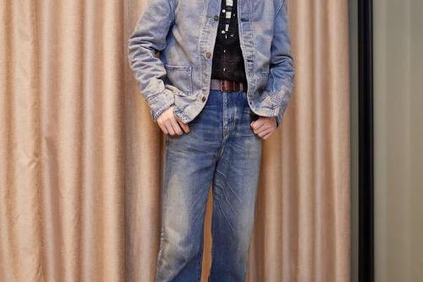 男明星一般穿什么裤子,最会穿搭的男明星排行榜