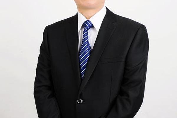 公务员正装男照片高清图、公务员照片必须穿正装吗